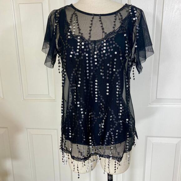 Vince Camuto Black sequin top, New mesh sequin fringe flutter sleeve top - Picture 3 of 8